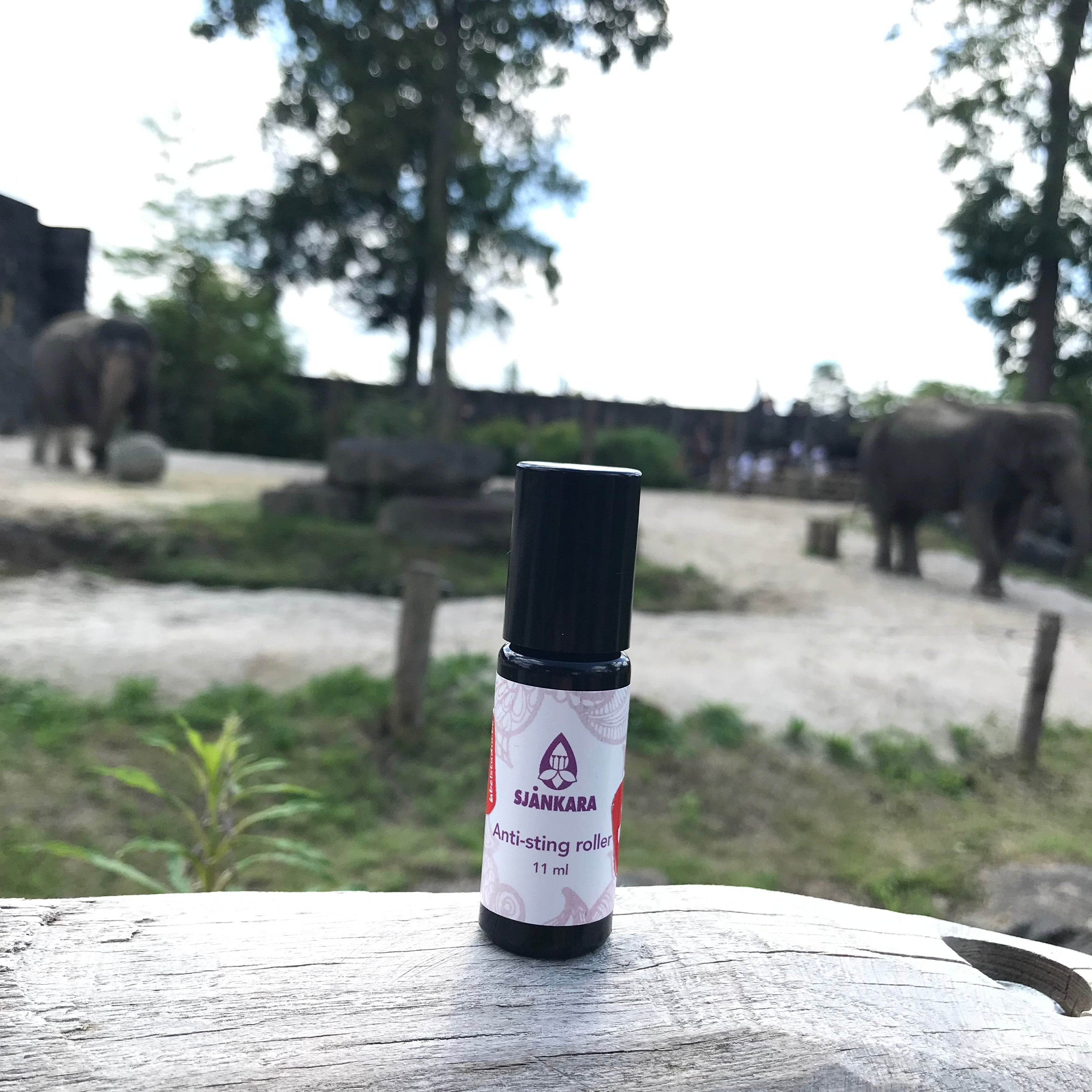 Anti sting roller