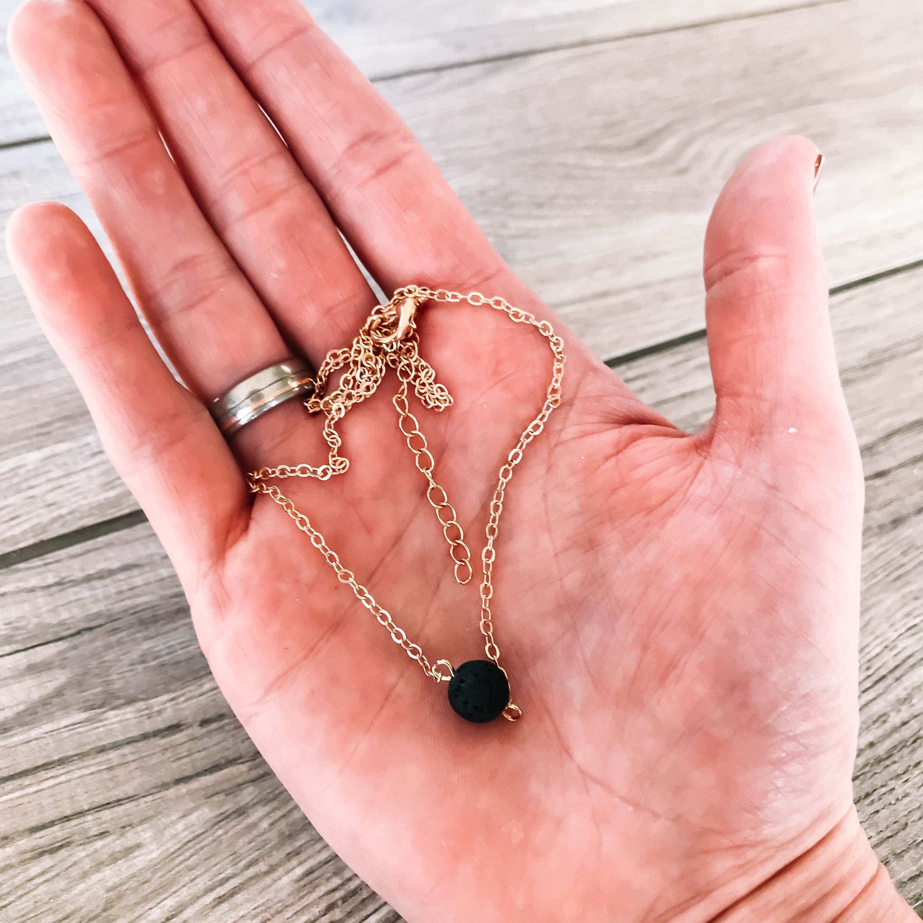 Lava steen ketting
